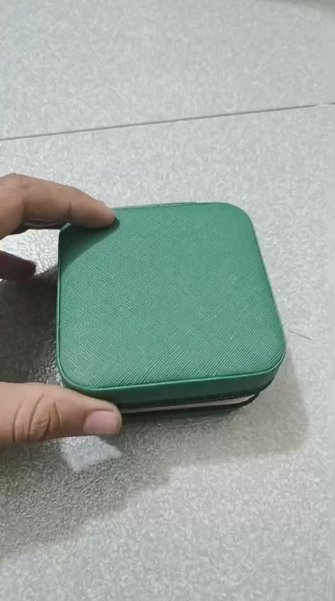 Portable Jewelry Storage Box | Leather Organizer | Travel Case | Multipurpose Gift Box for Jewellery & Hair Accessories (Random Colour)